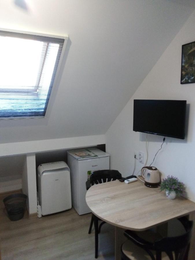 Sobe Sokcic Hotel Károlyváros Kültér fotó