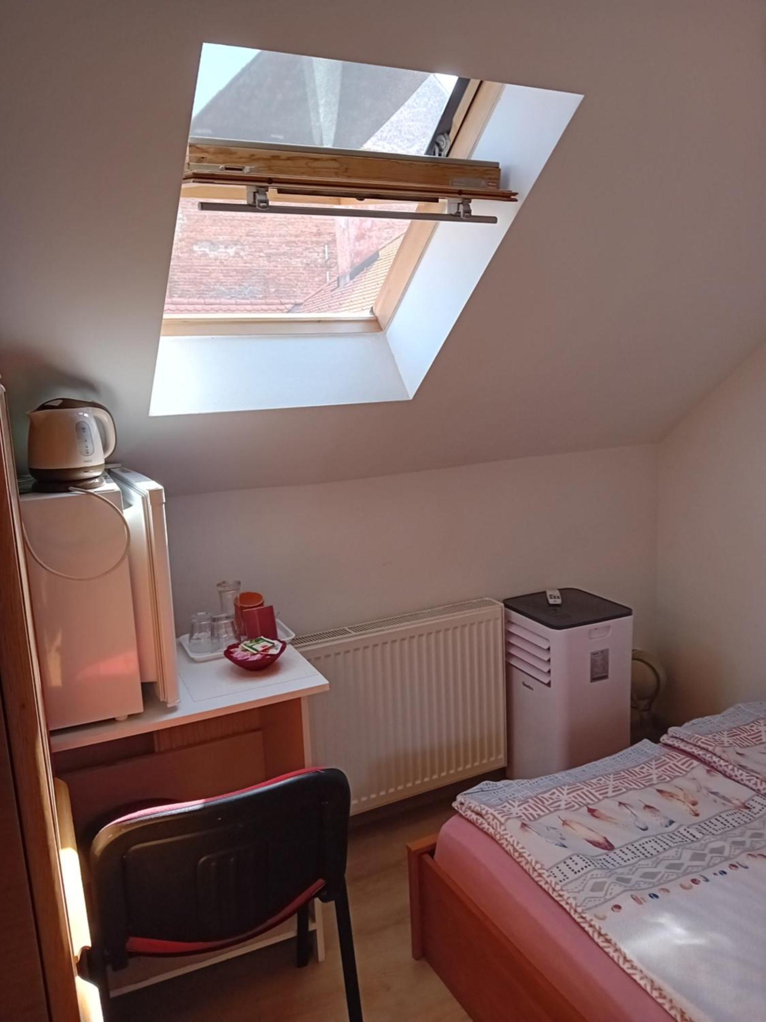 Sobe Sokcic Hotel Károlyváros Kültér fotó